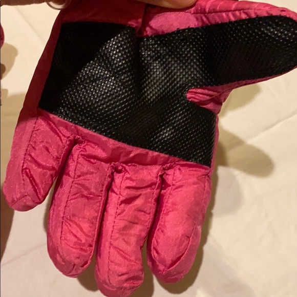 Thinsulate Pink Ski/Winter Gloves - Picture 4 of 14